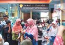 Sekolah Kreatif SD Muhammadiyah 16 Surabaya Gelar Baksos Bazar Sembako Murah