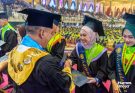 Unesa Kukuhkan 1.416 Wisudawan, Tekankan Resiliensi dan Adaptasi AI di Era Global