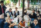 UNESA Bagikan 35 Ribu Porsi Sarapan Gratis Selama UAS Juni 2026