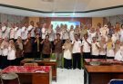 Dosen UNESA Latih Guru SMKN 10 Surabaya Manfaatkan AI untuk Pembelajaran dan Penilaian